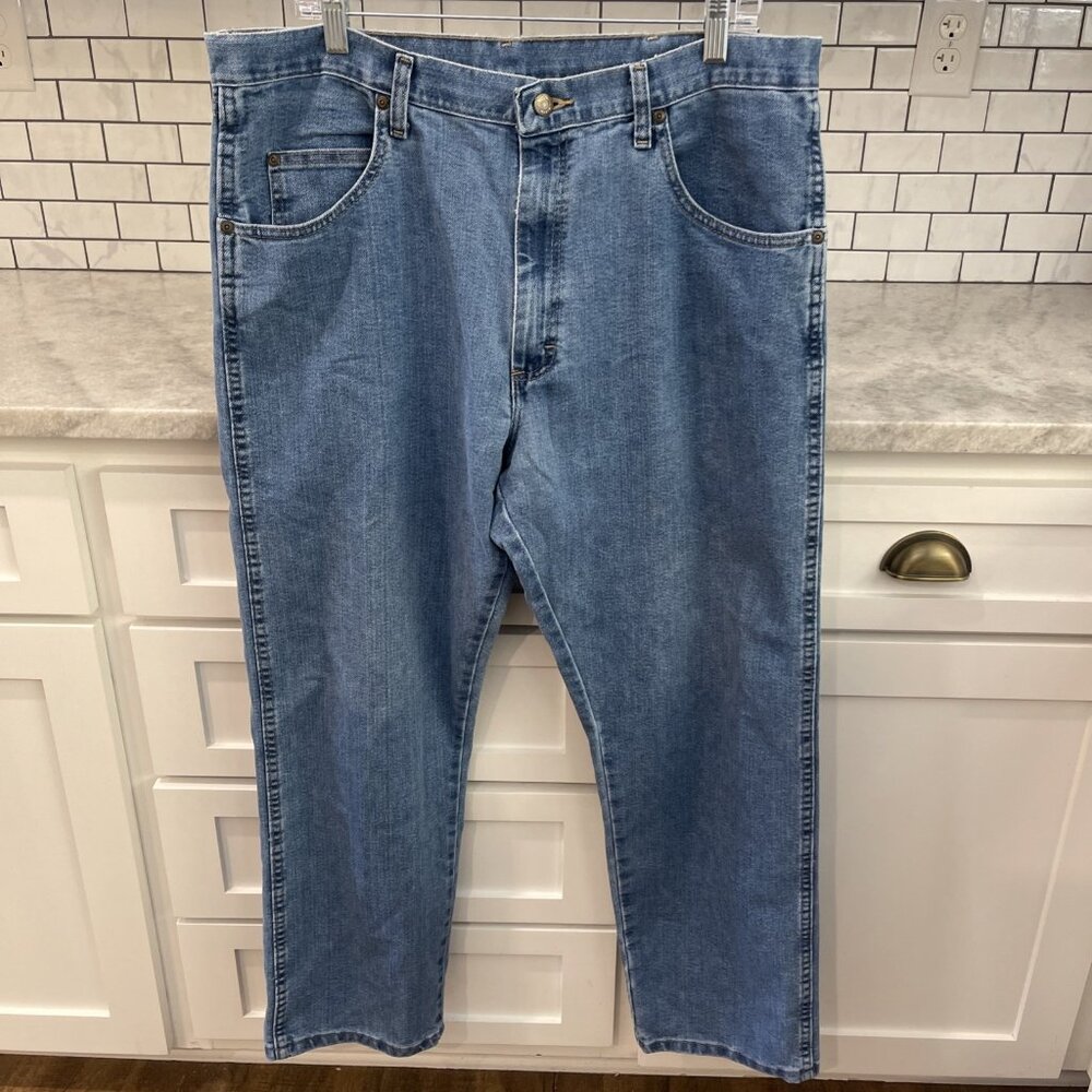 Wrangler Jeans Mens 38 Blue Rugged Wear Boot Cut Denim Western Cowboy Classic‎